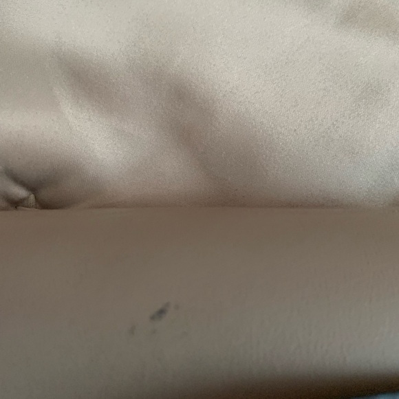 Kate Spade mini bag with attractive bow. - Picture 4 of 5